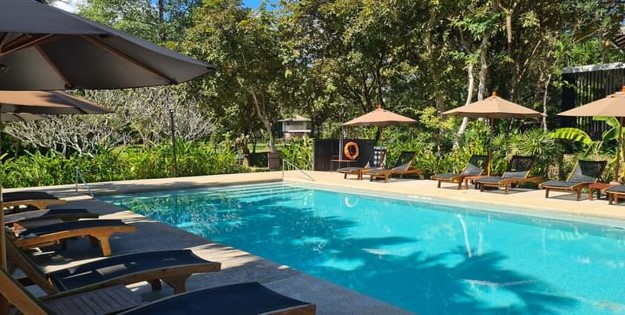 River Resort-Swimming pool