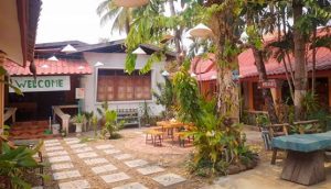 KhamphouyGuesthouse KhamphouyGuesthouse