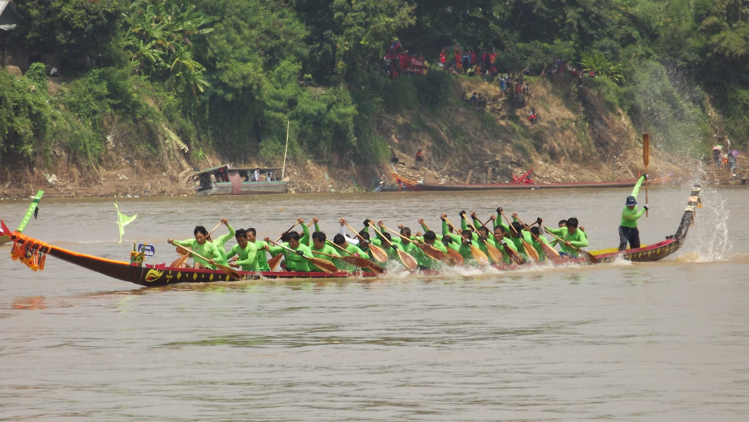 champasak boat racing